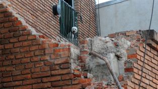 Se derrumbó parte de la estructura de un edificio del sur de la ciudad
