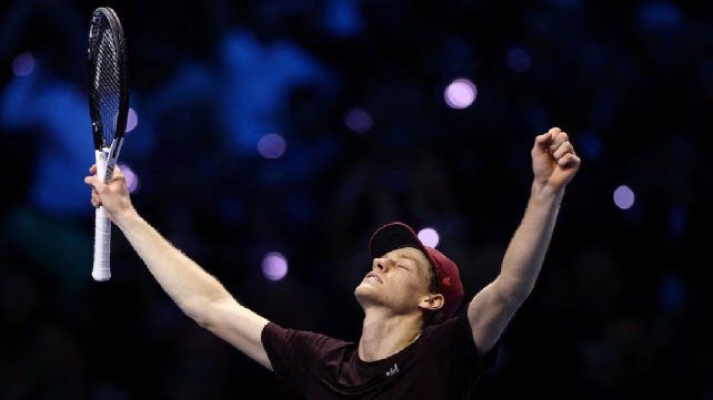 Jannik Sinner se proclamó campeón en Turín