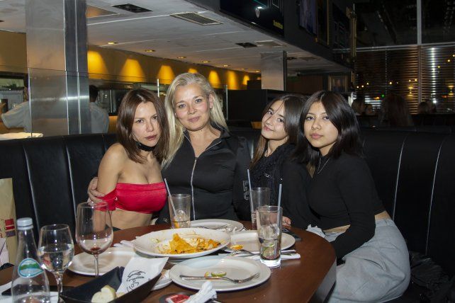 Jesica Avalos, Laura Sogroi, Gianella Soneyro y Maricel Avalos