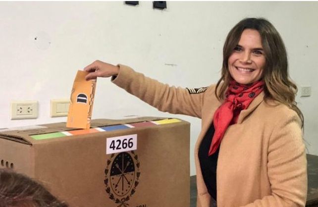 Amalia Granata se dio una vuelta por la Legislatura santafesina