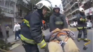 Dos personas resultaron heridas tras el derrumbe de un edificio en Recoleta