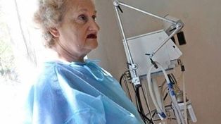 Psiquiatra búlgara fue madre de mellizas a los 62 años