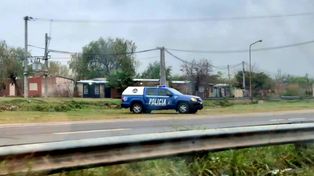 Tres ataques en pocos días en la Circunvalación Oeste: lo rodearon delincuentes armados con palos y lo golpearon para robarle la moto