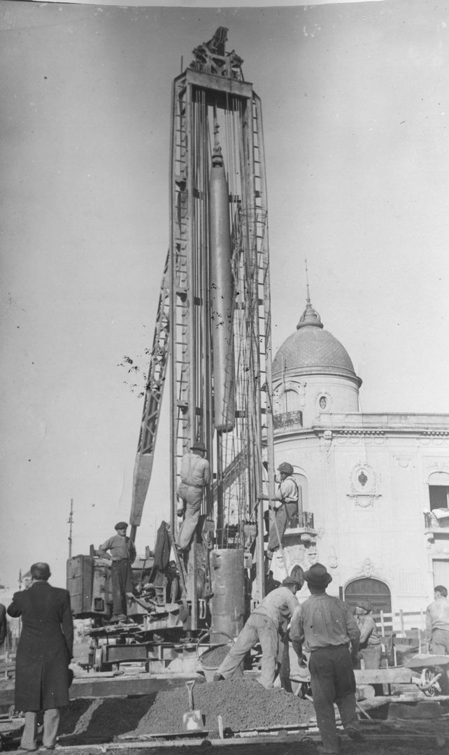 &nbsp;MONUMENTO A LA BANDERA CONSTRUCCION 15 07-1943