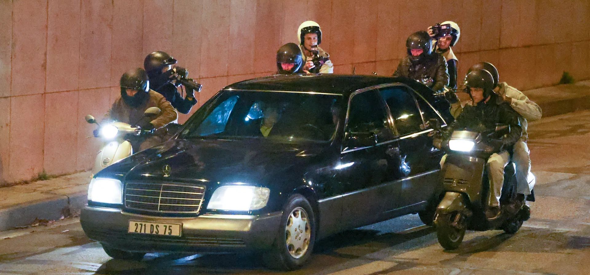 París, Francia. Una escena durante el rodaje de una nueva serie de The Crown de Netflix, cerca del lugar del accidente automovilístico donde murió Diana, princesa de Gales, en 1997. Fotografía: Pierre Suu/GC Images
