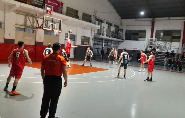 Rivadavia se quedó con el invicto de Almagro A en el Prefederal Rivadavia se quedó con el invicto de Almagro A en el Prefederal