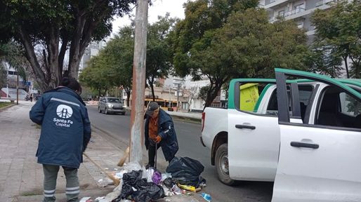 Operativo relámpago en la madrugada: la Municipalidad recolectó casi cuatro toneladas de basura tras los festejos por la Selección