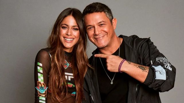 Alejandro Sanz hizo emocionar hasta las lágrimas a su amiga Tini Stoessel con un mensaje grabado.