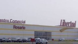 El estacionamiento donde dejaron el vehículo con los elementos comprados .