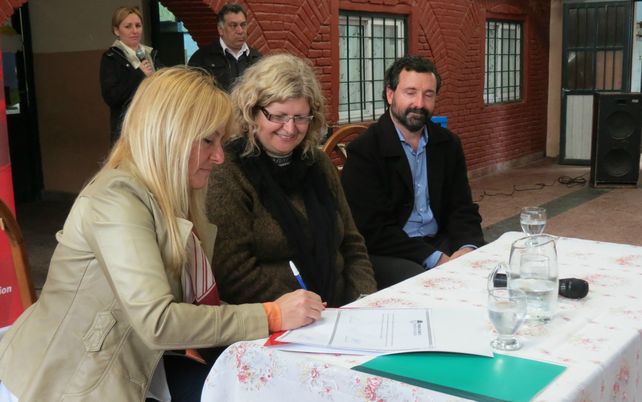 Entregaron aportes para realizar obras de infraestructura en escuelas locales