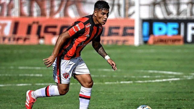 Agustín Araujo se convirtió en la primera baja de Patronato en el mercado de pases