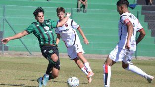 La reserva de Newells dio un paso atrás en San Juan.