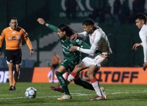 Argentinos Juniors logró una agónica victoria en Junín