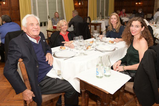 Manuel, Belkis y Alejandra Villa y Florencia Pauman