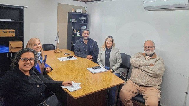 La Vecinal Pellegrini busca convertir la Plaza Borges en un punto de encuentro para emprendedores.