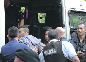 Cuatro detenidos por intento de copamiento de una comisaría