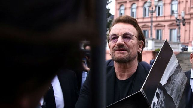 Bono visitó a Macri en el Casa Rosada.
