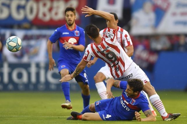 San Martín (T) dio la nota y venció a Tigre en Victoria