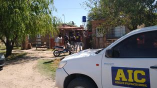 Tras una riña, un hombre golpeó en la cabeza a un joven y lo remató en el suelo
