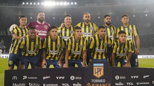 Los once de Central que saltaron al césped del Kempes, con la novedad de Infantino por Malcorra.