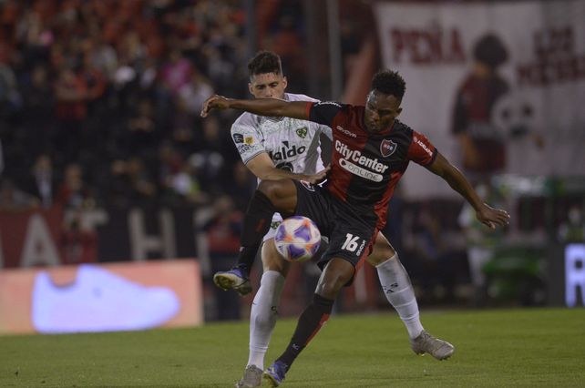 Newells no pudo seguir de racha y cayó por la mínima ante Sarmiento en el Coloso