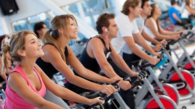 El municipio cierra gimnasios, peloteros y otros espacios