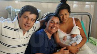 La historia del bebé que nació en un colectivo de la línea 13