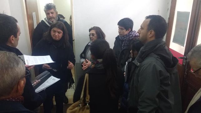 Vecinos vuelven a movilizarse este martes en rechazo de los nuevos recorridos de los colectivos