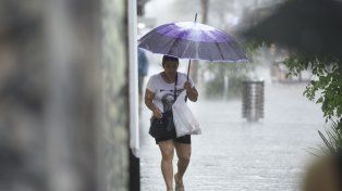 El tiempo en Rosario: alerta amarilla en un viernes con tormentas y mucho viento