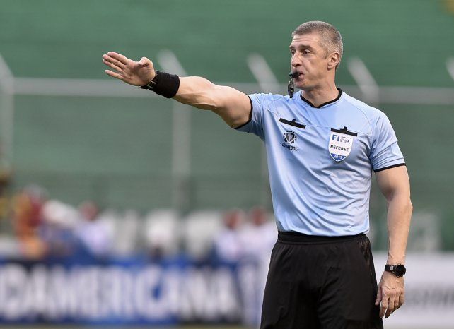 El brasileño Daronco dirigirá Boca-Nacional en la Bombonera