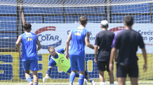Jeremías Ledesma se dio el gusto de atajar un penal en su regreso a Central.