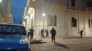 Reforma previsional: vallaron la Casa de Gobierno de cara a la sesión de este miércoles