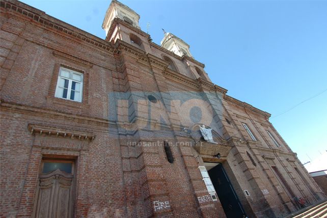 Asaltaron al sacerdote y a una mujer en la iglesia Sagrado Corazón de Jesús
