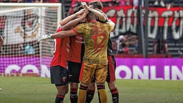 La emotiva arenga de Colón para jugar contra Talleres La emotiva arenga de Colón para jugar contra Talleres