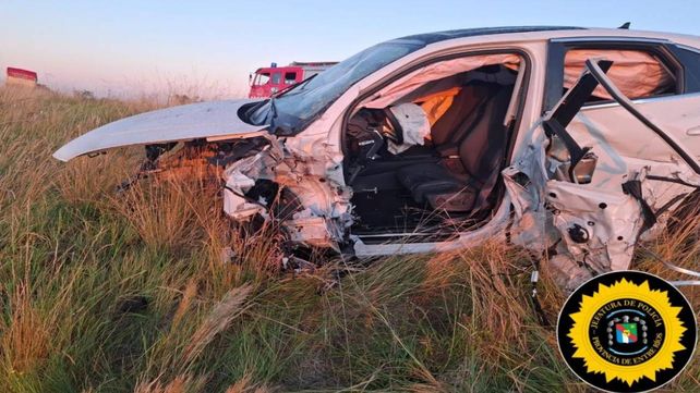 Un herido por un choque múltiple entre un auto y tres camiones en la ruta Rosario - Victoria