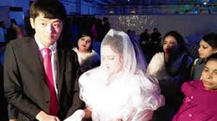 Venden cientos de mujeres paquistaníes a China para casarse