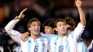 Gabriel Heinze y el Kily González jugaron juntos varios años en la selección. Ganaron el oro olímpico en Atenas 2004.