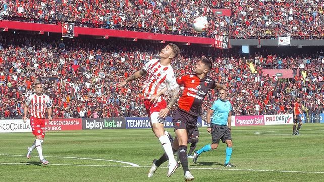Colón y Unión por ahora siguen lejos de la clasificación a las Copas internacionales 2023.