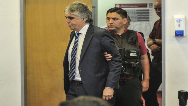 Russo fue condenado a diez años de prisión e inhabilitación perpetua de la mátricula.