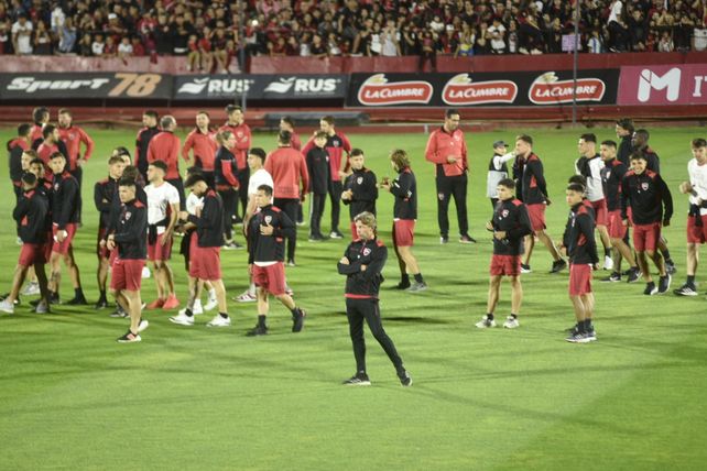 Los hinchas le tributaron a Newells un banderazo colosal antes del clásico