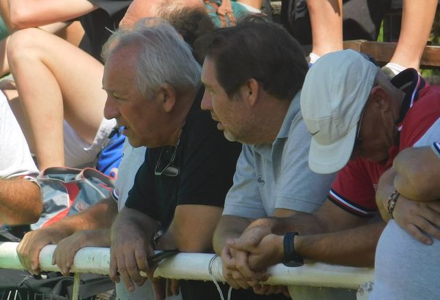 Bruzzone junto al presidente de la USR