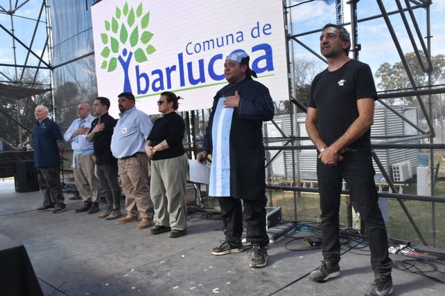Ybarlucea celebró el Día de la Independencia manteniendo viva la tradición