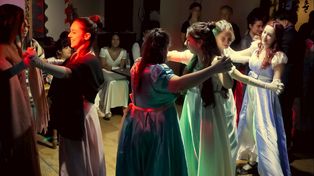 En el regency ball rosarino, una propuesta que busca traer el ambiente de época de la serie Bridgerton a la ciudad