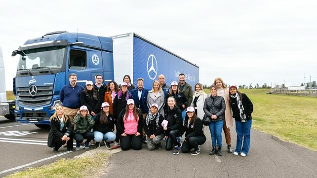 Conductoras entrerrianas: 10 mujeres obtuvieron licencia para conducir camiones