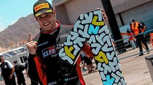 Diego Azar se coronó campeón del Top Race V6 en Concepción del Uruguay.