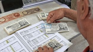 Mario Chajud es un apasionado por la numismática