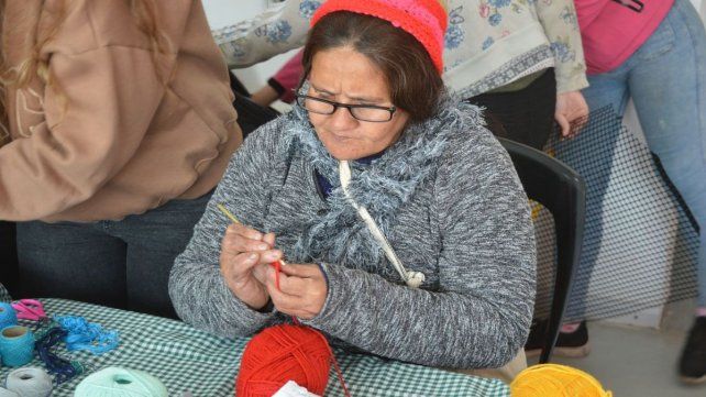 La Municipalidad invita a acercar prendas de abrigo en las Escuelas Solidarias La Municipalidad invita a acercar prendas de abrigo en las Escuelas Solidarias