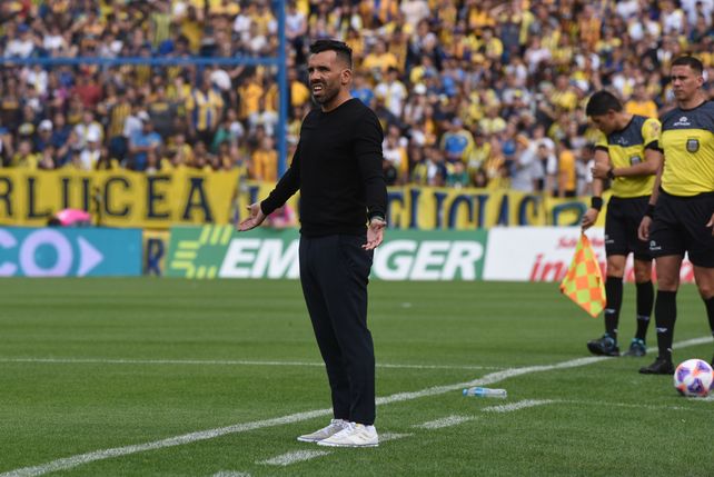 Carlos Tevez seguirá trabajando con el plantel de Central una vez que finalice el torneo con Colón.