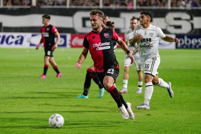 Newells lo buscó y lo ganó con un gol agónico del pibe Chiaverano