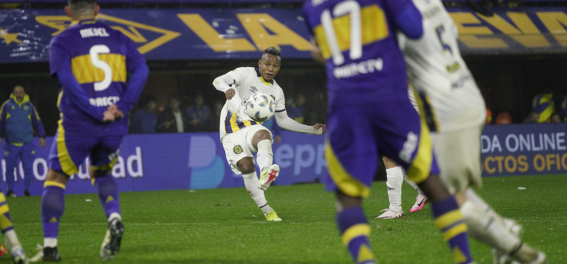 Central: Jaminton Campaz mostró ante Boca algunas señales del Bicho